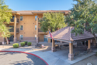 Senior Living- Lifestyles of Glendale in Glendale, AZ - Building Photo - Building Photo