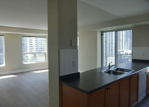 188 Doris Av in Toronto, ON - Building Photo - Building Photo