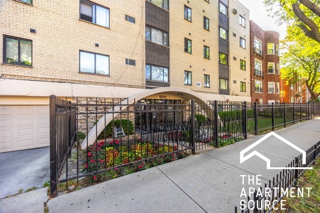 property at 6011 N Winthrop Ave