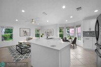 122 Chestnut Cir in Royal Palm Beach, FL - Building Photo - Building Photo