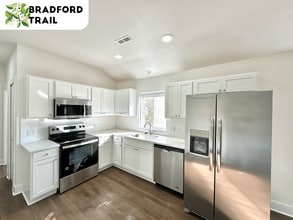 1215 Corporate Dr in Adrian, MI - Building Photo - Building Photo