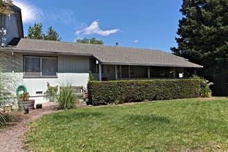 810 Studley St in Sonoma, CA - Building Photo - Building Photo