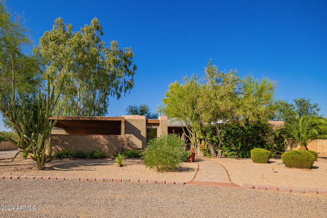 6510 E Dixileta Dr in Cave Creek, AZ - Building Photo