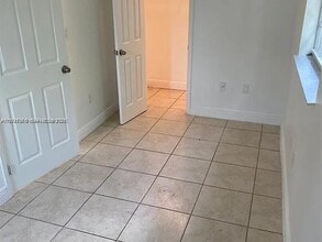 7390 SW 30th Terrace in Miami, FL - Foto de edificio - Building Photo