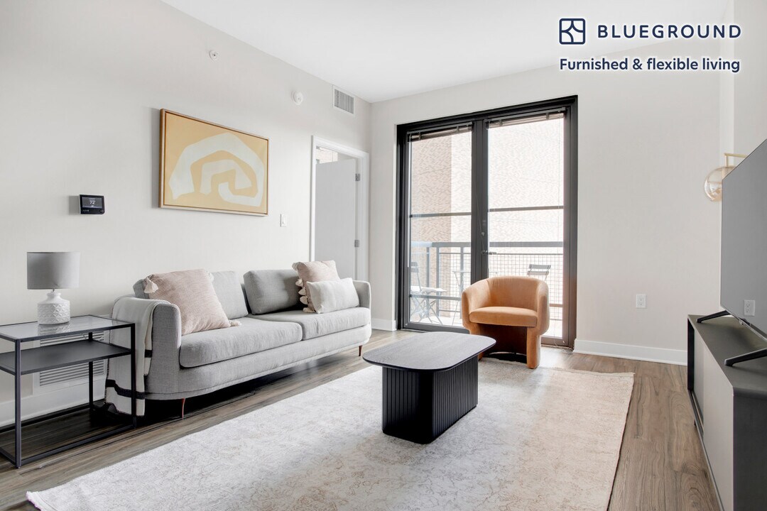 443 New York Ave NW-Unit -FL5-ID451 in Washington, DC - Building Photo