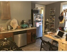 25 Laurel St in Boston, MA - Building Photo - Building Photo