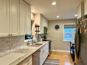 1336 Lanvale Dr in St. Louis, MO - Building Photo - Building Photo