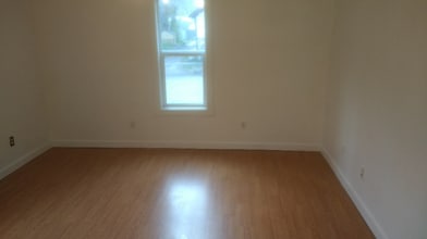 445 Chamberlain Ave in Idaho Falls, ID - Foto de edificio - Building Photo