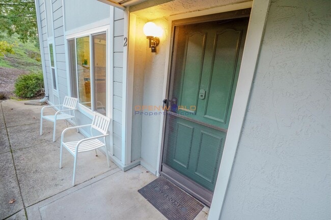 property at 1501 Skycrest Dr