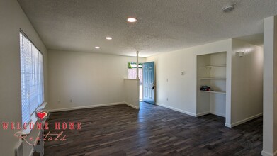1324 Glen Mary Dr SE in Lacey, WA - Foto de edificio - Building Photo
