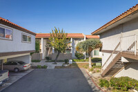 2511 W Sunflower Ave in Santa Ana, CA - Building Photo - Building Photo