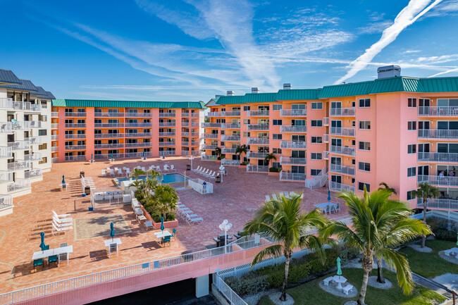 The Beach Cottages in Indian Shores, FL - Building Photo - Building Photo