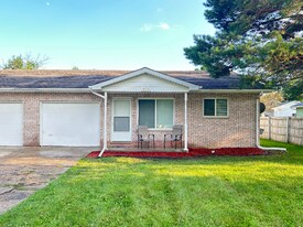 905 Doro Ln in Saginaw, MI - Building Photo