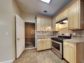 7474 Clipper Cove in Stone Mountain, GA - Building Photo - Building Photo