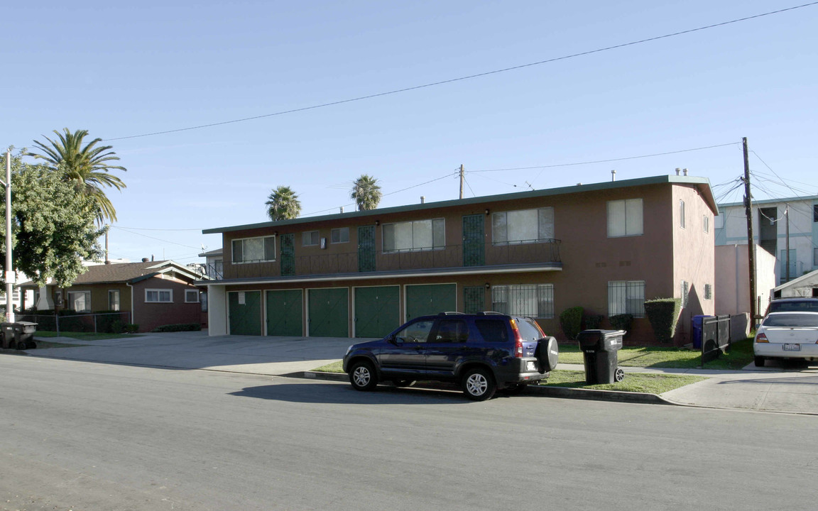 802 E Kelso St in Inglewood, CA - Foto de edificio