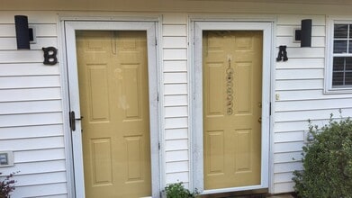 24 Scottsdale Dr, Unit B in Asheville, NC - Building Photo - Building Photo