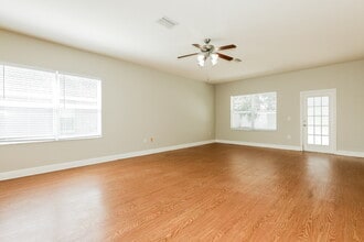 9653 Nathaniel Ln in Land O Lakes, FL - Building Photo - Building Photo