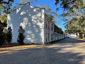 Old Shell Commons Apartments