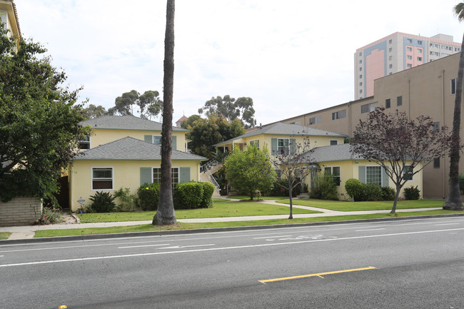 1045 6th St in Santa Monica, CA - Building Photo - Primary Photo