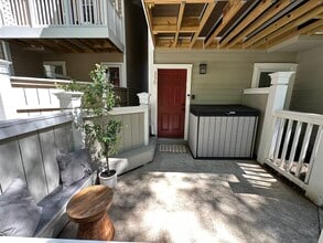 5801 Inman Park Cir, Unit #330 in Rockville, MD - Foto de edificio - Building Photo