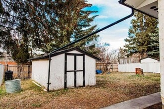 9836-9881 AvenueKey 32 in Grande Prairie, AB - Building Photo - Building Photo