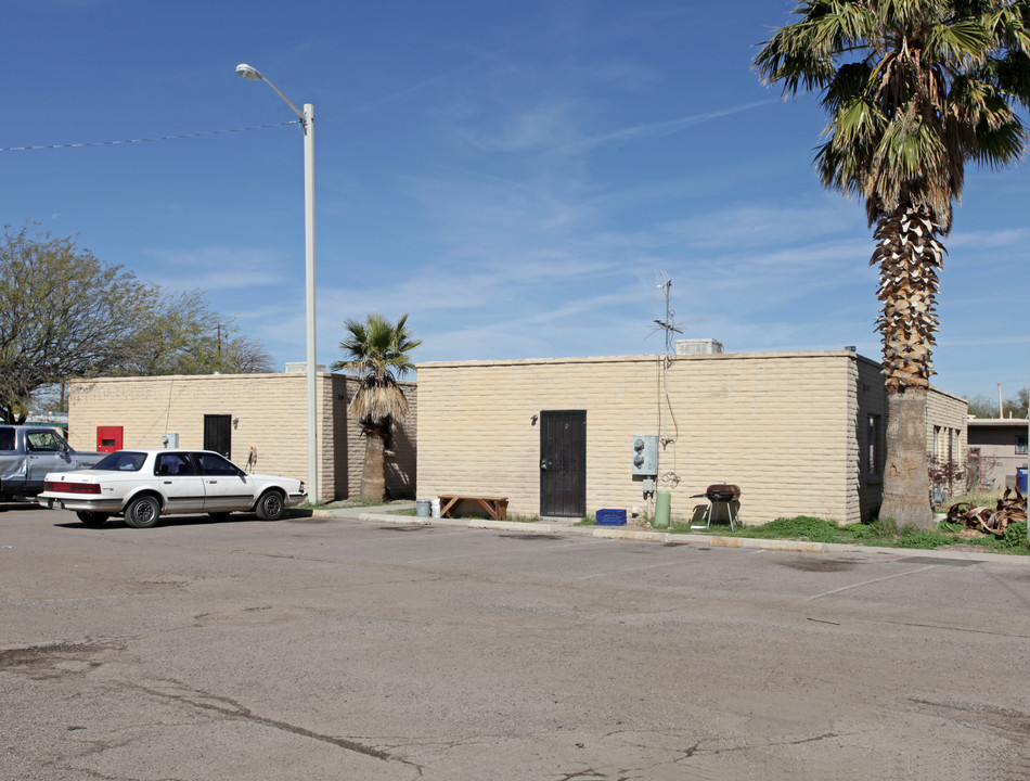 400 N Westmoreland Ave in Tucson, AZ - Building Photo