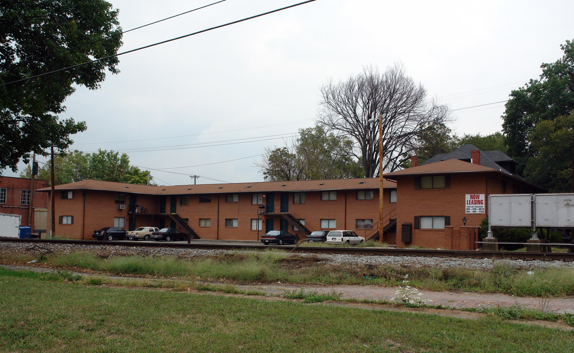 300 5th Ave in Huntington, WV - Building Photo