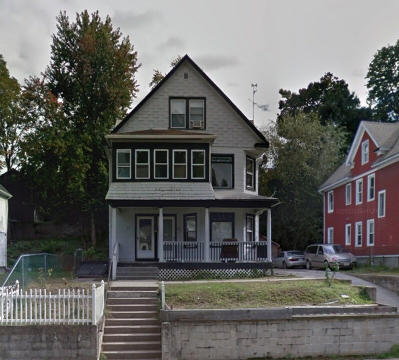 51-53-53 Leyfred Terrace in Springfield, MA - Building Photo