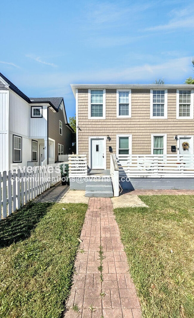 property at 39 S Yale Ave
