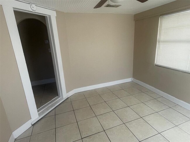 1935 20th St S in St. Petersburg, FL - Building Photo - Building Photo