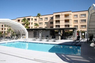 7950 E Camelback Rd, Unit 402 in Scottsdale, AZ - Building Photo - Building Photo