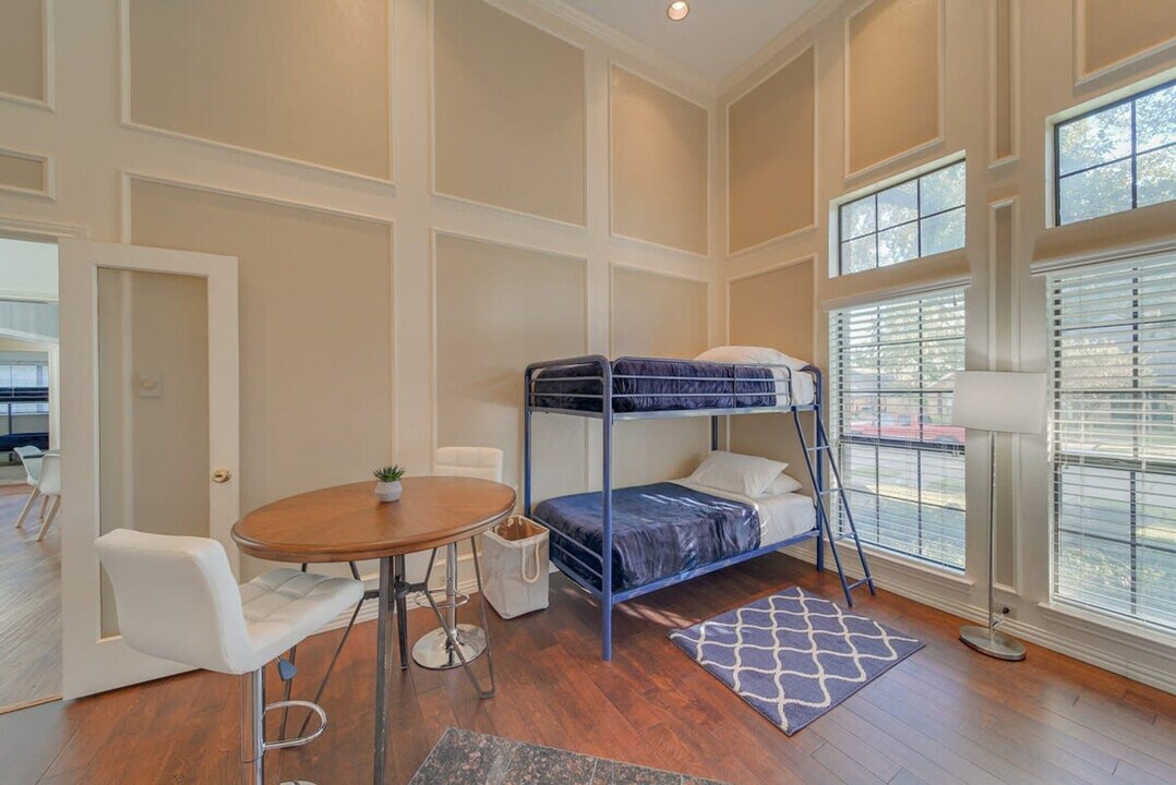 1507 Broadmoor Dr in Richardson, TX - Building Photo