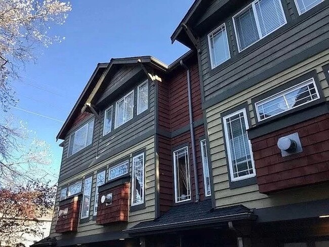 939 N 105th St in Seattle, WA - Building Photo - Building Photo