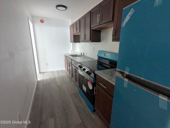 153 4th Ave in Albany, NY - Building Photo - Building Photo