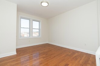 6404 Park Ave, Unit 325 in West New York, NJ - Building Photo - Building Photo