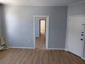 9 W 35th St in Bayonne, NJ - Building Photo - Building Photo