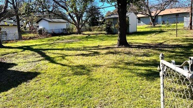 8506 Contour Dr in Austin, TX - Building Photo - Building Photo