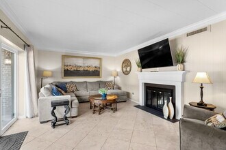 10100 Lakeshore Dr in Myrtle Beach, SC - Building Photo - Building Photo