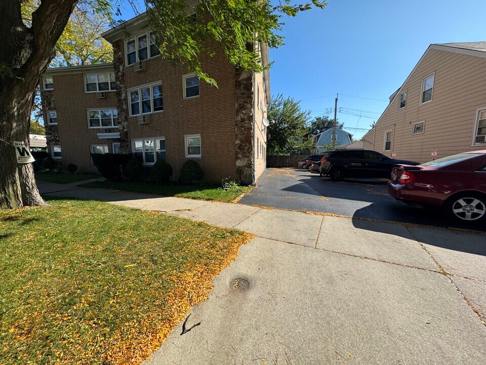 5651 N Miltimore Ave in Chicago, IL - Building Photo