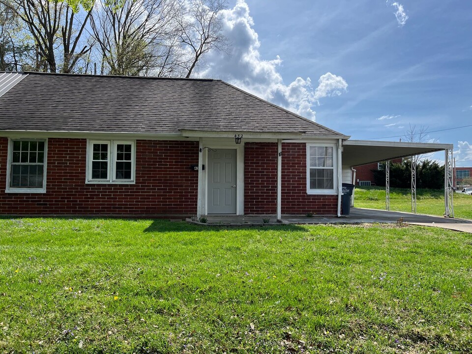 432 Sequoyah Dr in Kingsport, TN - Building Photo
