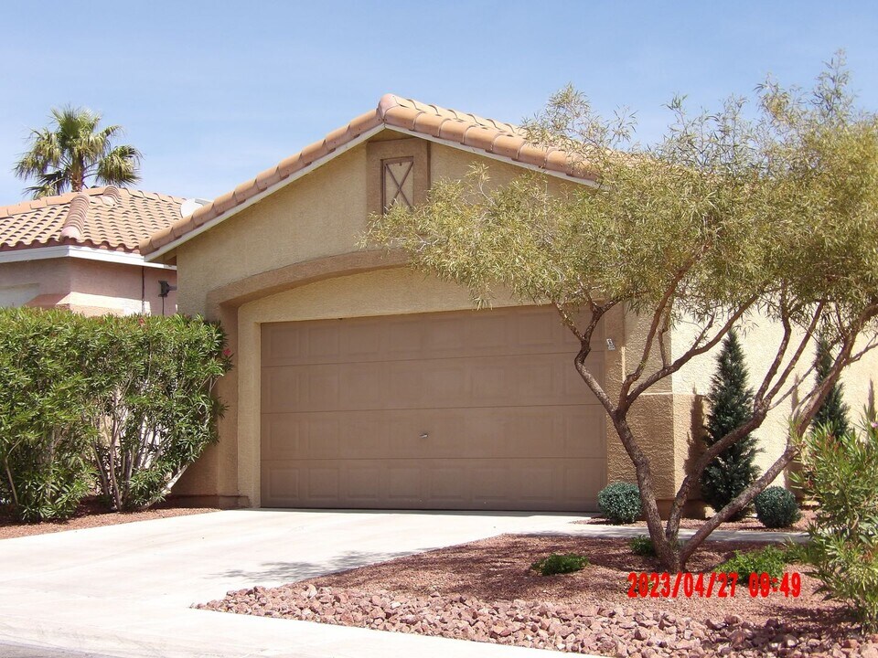 10704 Moon Flower Arbor Pl in Las Vegas, NV - Building Photo