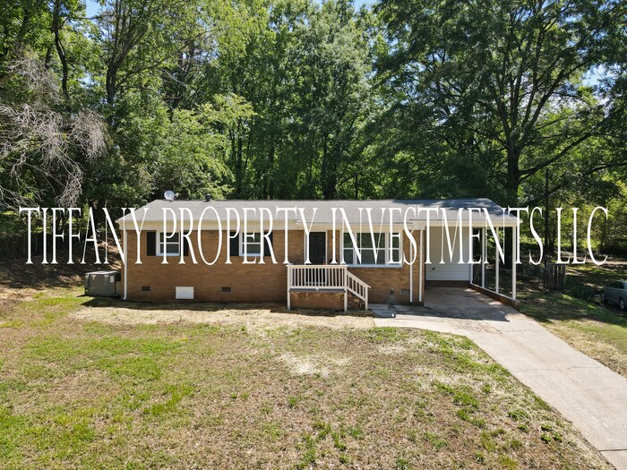 505 Fleetwood Cir in Gastonia, NC - Building Photo