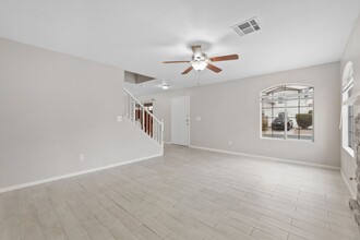 8128 Autumn Star Ave in Las Vegas, NV - Building Photo - Building Photo