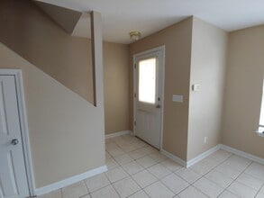 4246 Augustus Oak Ct in Tallahassee, FL - Foto de edificio - Building Photo