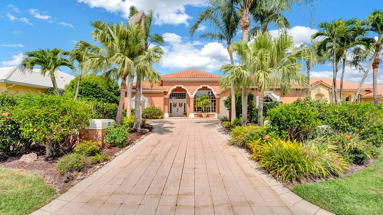 71 Cayman Pl in Palm Beach Gardens, FL - Building Photo