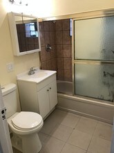 1327 N Avers Ave in Chicago, IL - Building Photo - Building Photo