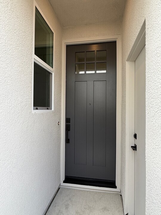 4085 Peter's Ct in Rocklin, CA - Building Photo