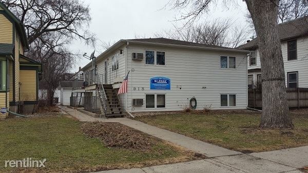 915 9th St S in Fargo, ND - Foto de edificio - Building Photo