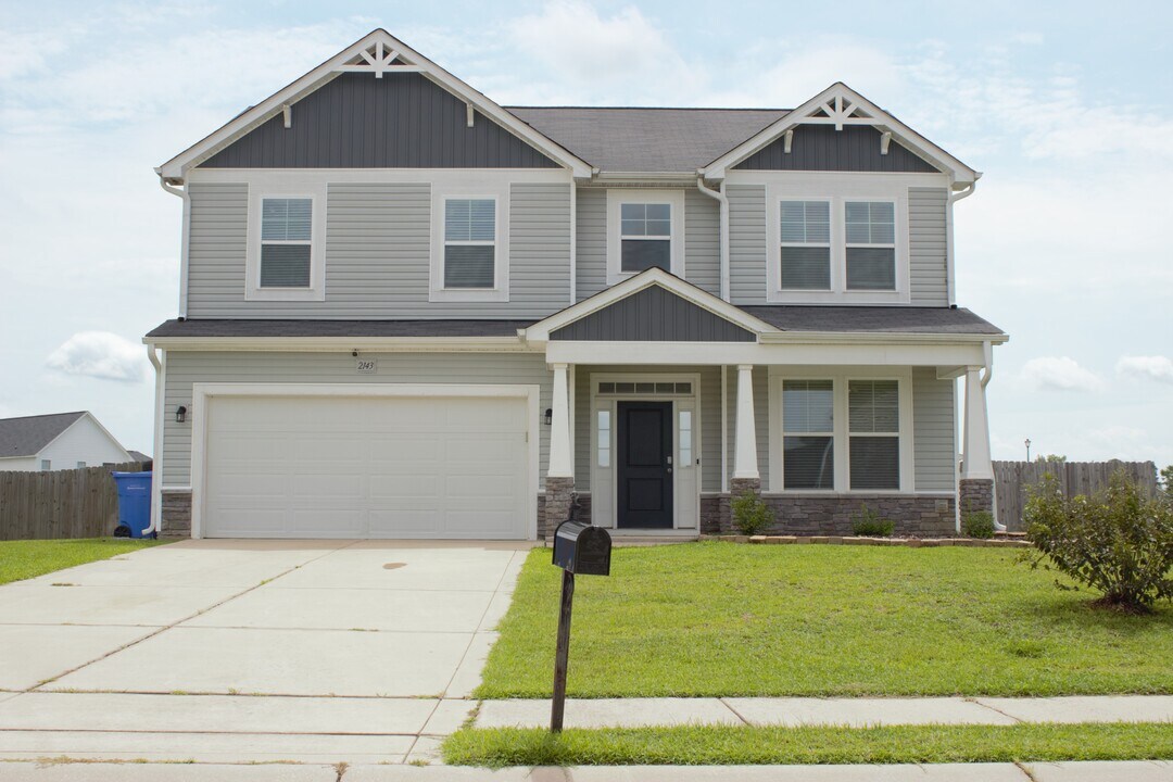 2143 Stafford Dr in Fayetteville, NC - Building Photo