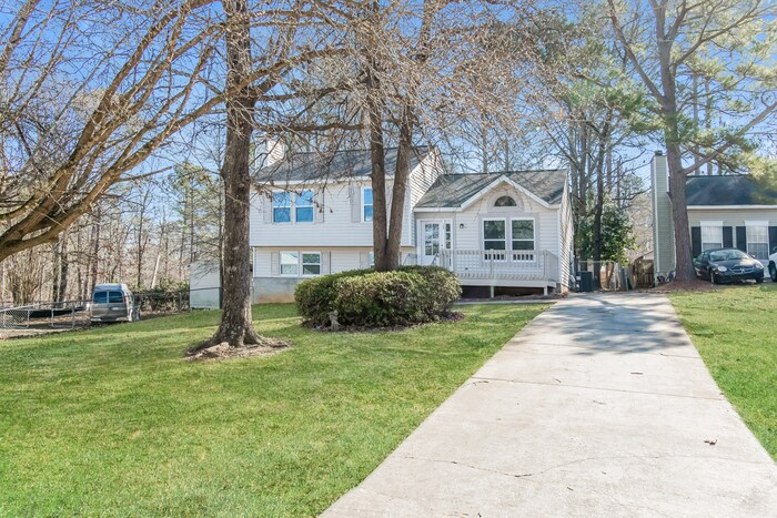 106 Woodspur Rd in Irmo, SC - Building Photo